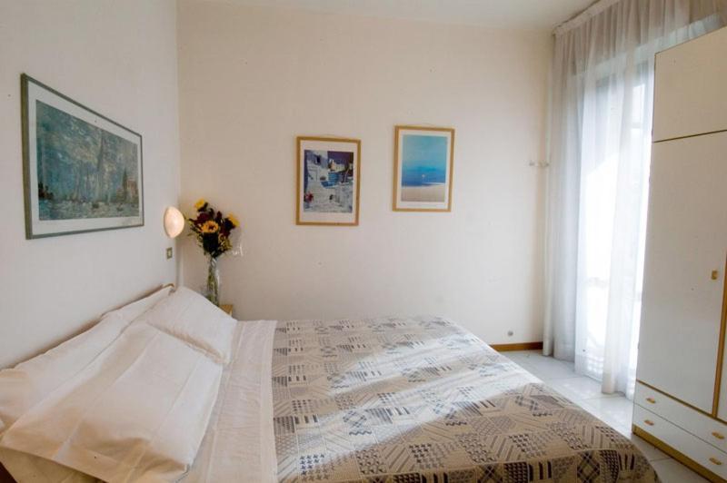 Residence Caterina Каттоліка Екстер'єр фото