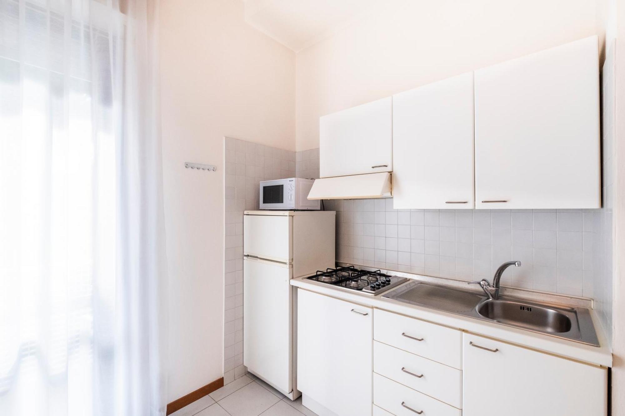 Residence Caterina Каттоліка Екстер'єр фото